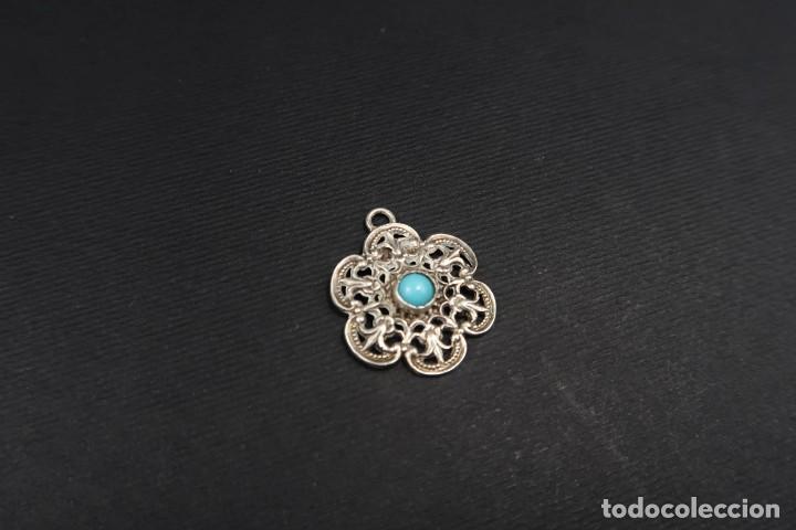 Joyeria: Antiguo Colgante de Metal - Foto 2