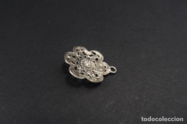 Joyeria: Antiguo Colgante de Metal - Foto 3