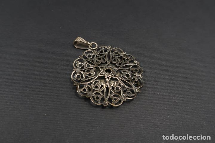Joyeria: Antiguo Colgante de Metal - Foto 5