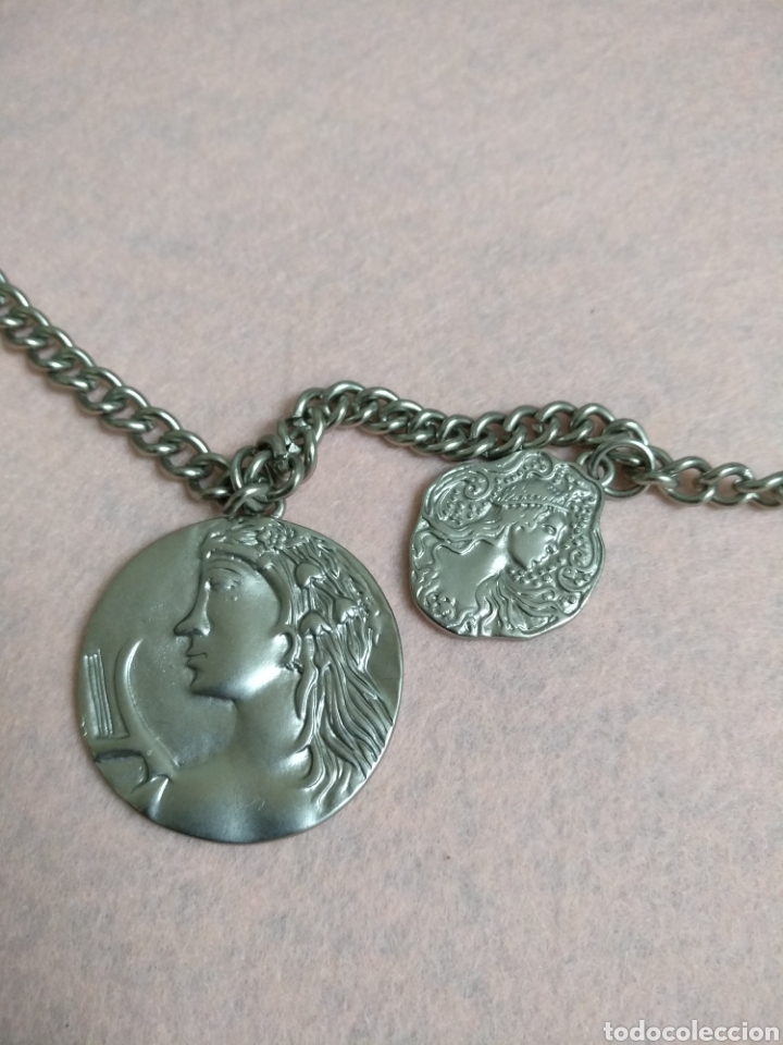 Joyeria: Collar plateado de medallas MANGO - Foto 2
