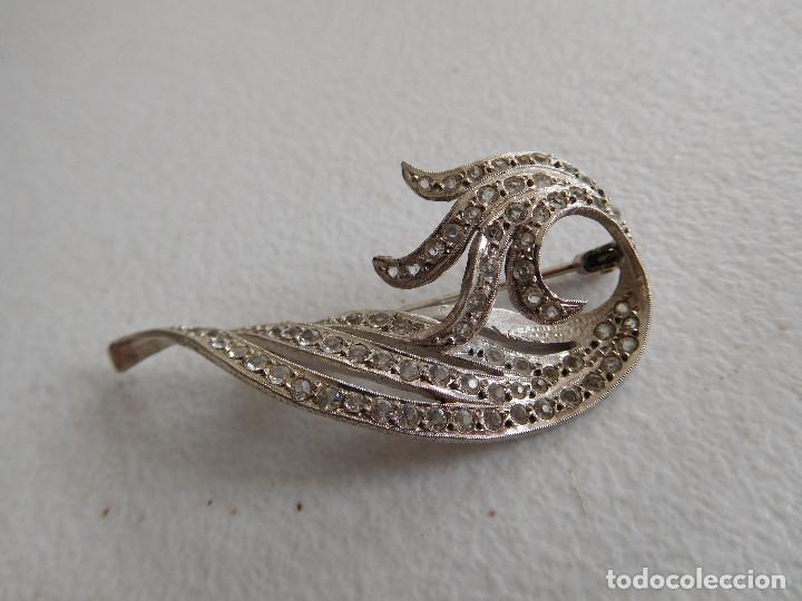 Joyeria: Broche antiguo de plata y pedreria - Foto 1