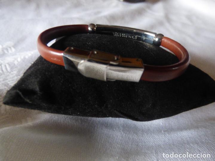 Joyeria: Pulsera ,simil piel y acero - Foto 2
