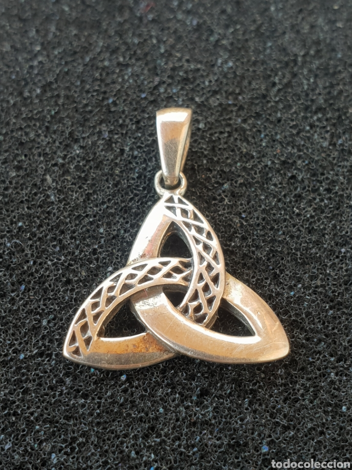 Joyeria: COLGANTE TRIQUETA CELTA . PLATA DE LEY - Foto 1