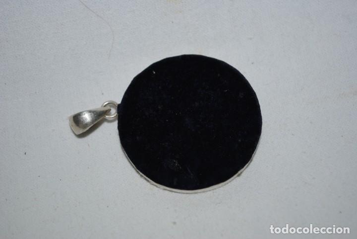 Joyeria: ANTIGUO COLGANTE DE PLATA CON FLOR . - Foto 2