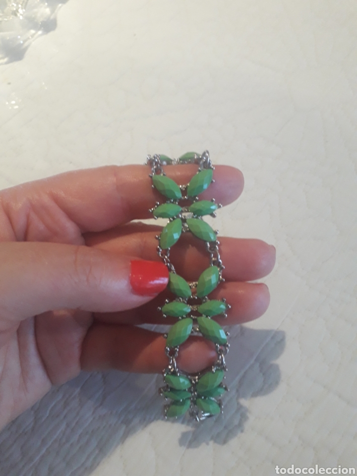 Joyeria: Pulsera plateada con piedras verdes - Foto 2