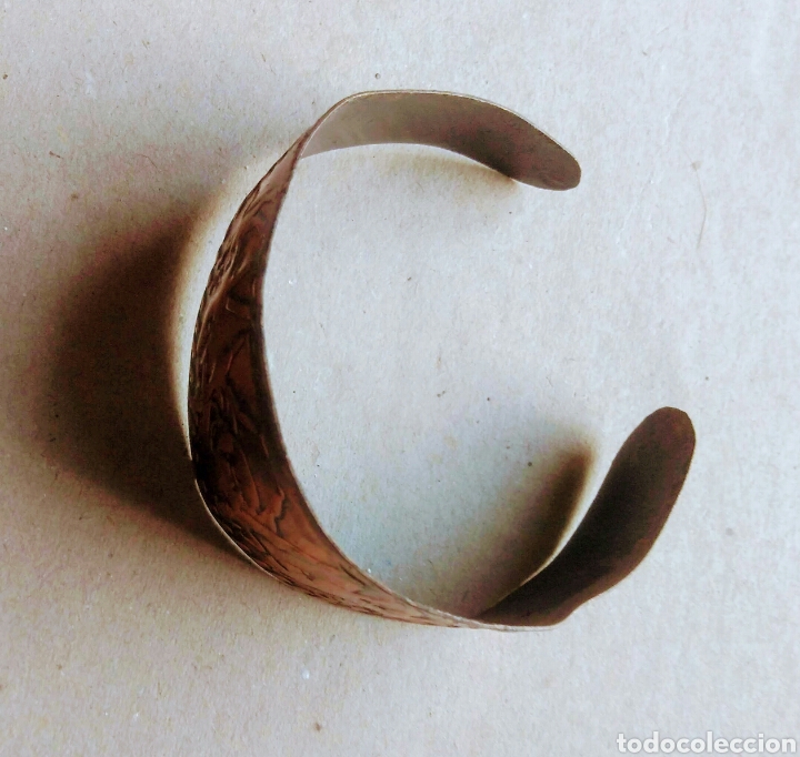 Joyeria: Brazalete con rieleve de cobre - Foto 3