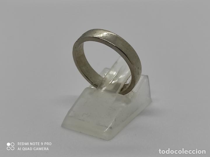 Joyeria: Antiguo anillo tipo alianza. - Foto 1