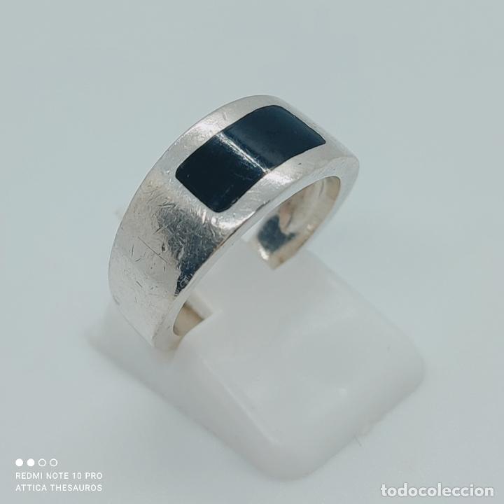 Joyeria: Anillo antiguo en plata de ley maciza con contrastes . - Foto 3