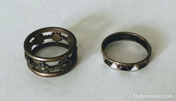 Joyeria: Lote de 2 anillos, uno de plata - Foto 1