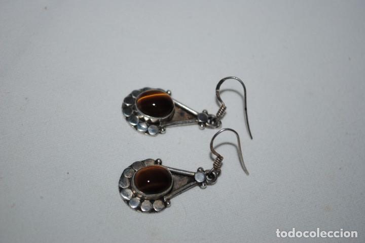 Joyeria: PENDIENTES DE PLATA Y PIEDRAS OJOS DE TIGRE . - Foto 2