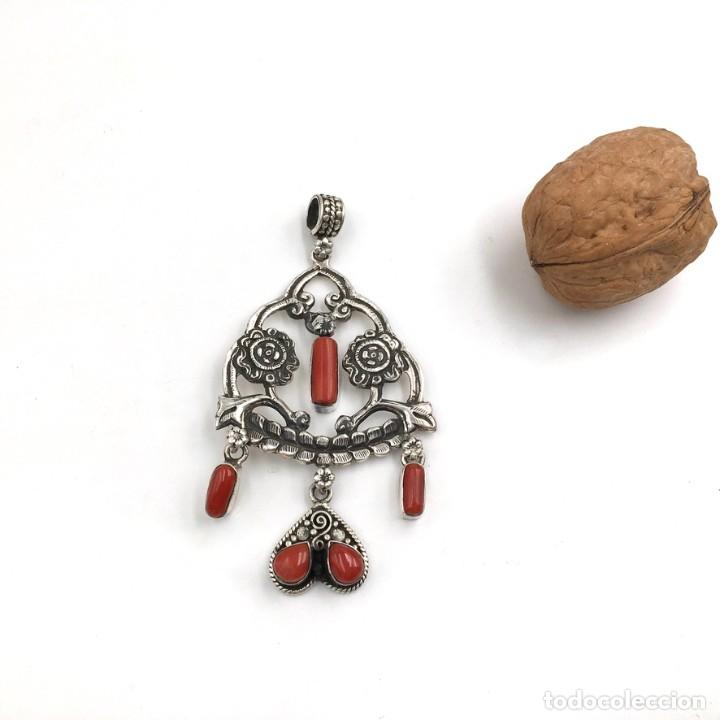 Joyeria: Colgante plata y coral - Foto 1
