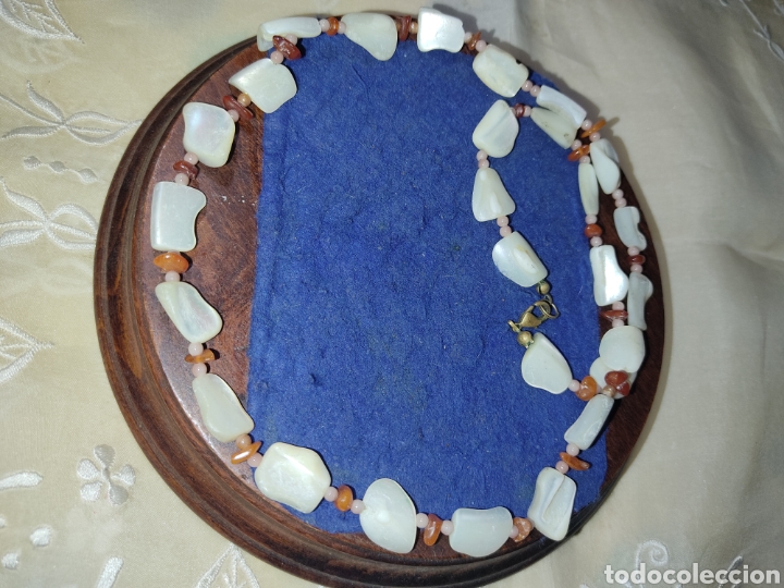 Joyeria: Collar de Nacar y trocitos de &aacute;mbar,vintage. - Foto 2