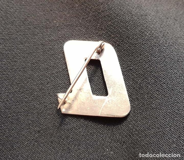 Joyeria: Broche de plata con letra inicial. - Foto 2