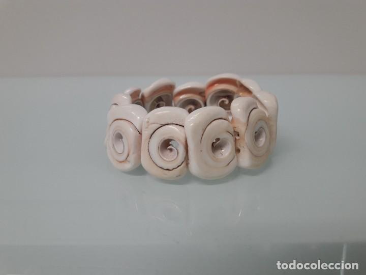 Joyeria: PULSERA DE CONCHAS DE COLOR MARFIL - EXTENSIBLE - Foto 1