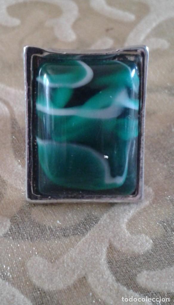 Joyeria: GRAN ANILLO PLATEADO CON SIMIL MALAQUITA - Foto 1