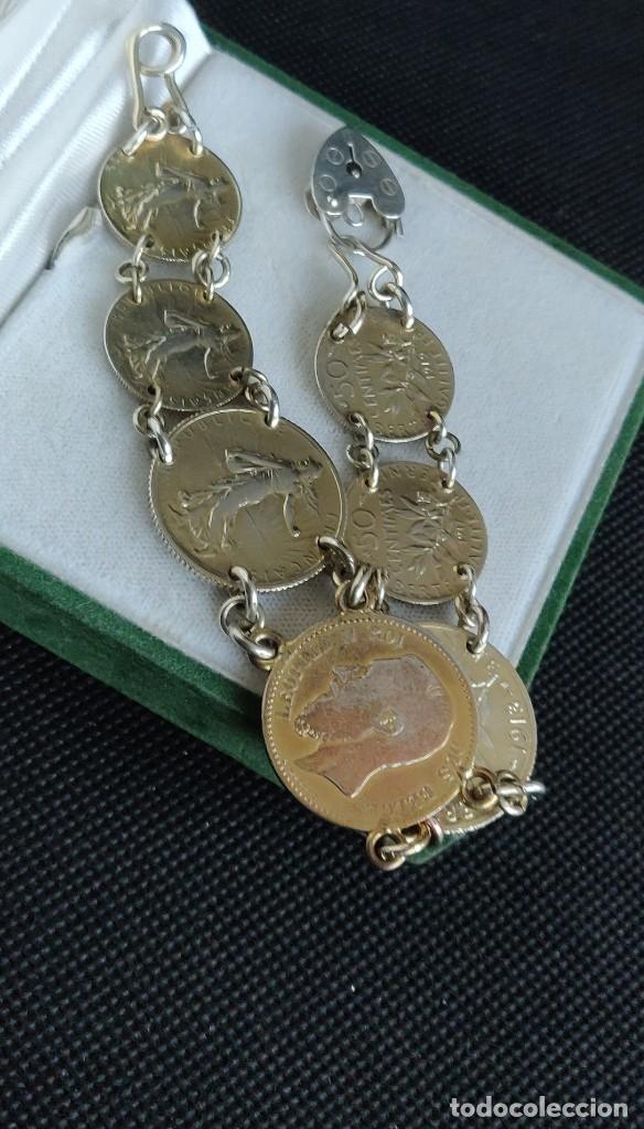 Joyeria: Pulsera vintage de monedas de plata de ley bañada en oro - Foto 38 - 300879163