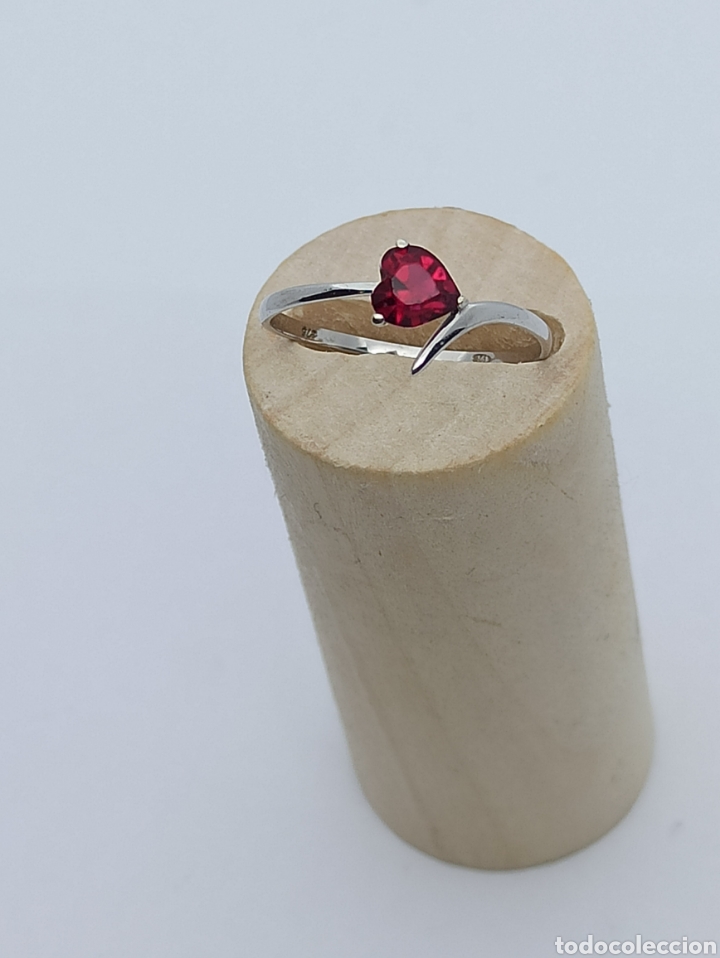Joyeria: Anillo de or&oacute; blanco 375/9k y ?grante&iquest; - Foto 2
