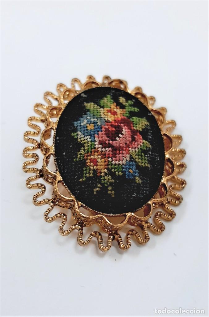 Joyeria: Broche vintage de aleaci&oacute;n y textil - Foto 2