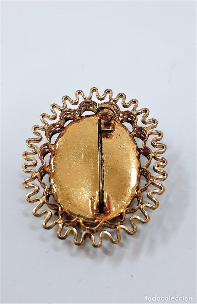 Joyeria: Broche vintage de aleaci&oacute;n y textil - Foto 3