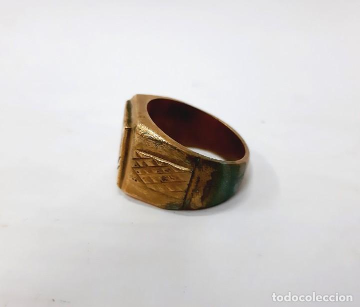 Joyeria: Anillo macho macizo de lat&oacute;n, grabado &rdquo;F&rdquo;(2.3) - Foto 2