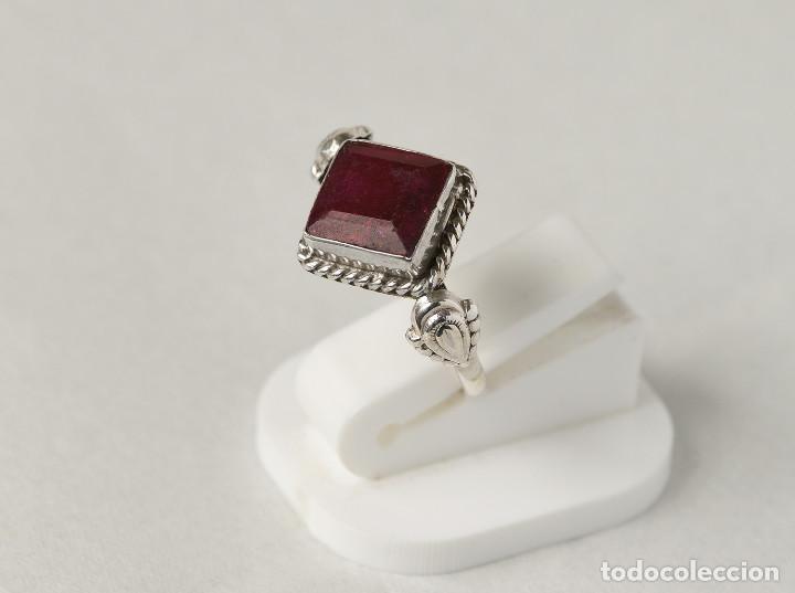 Joyeria: Anillo de plata de ley con rub&iacute; natural - Talla 13 - Foto 2