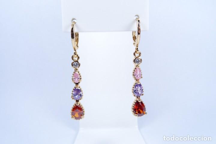 Joyeria: PENDIENTES LARGOS EN ORO DE 14K CON PIEDRAS MULTICOLOR - Foto 1
