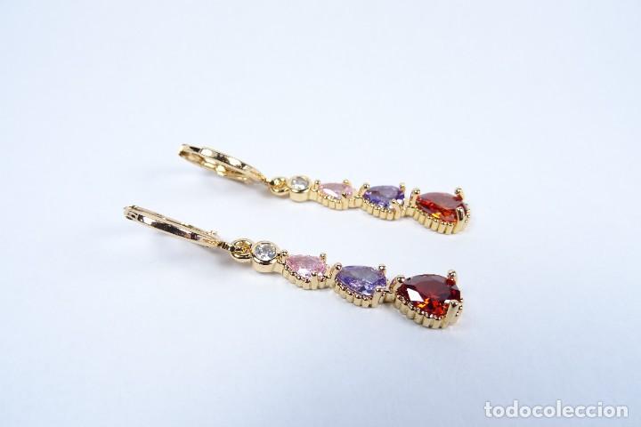 Joyeria: PENDIENTES LARGOS EN ORO DE 14K CON PIEDRAS MULTICOLOR - Foto 3