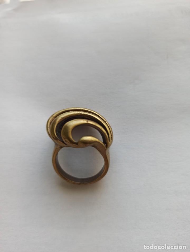 Joyeria: Antiguo anillo de bronce - Foto 1