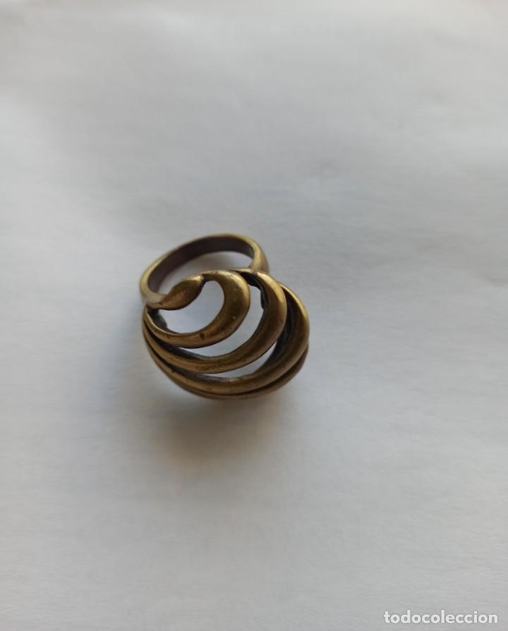 Joyeria: Antiguo anillo de bronce - Foto 3