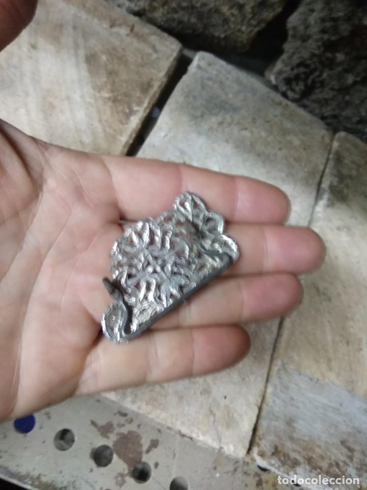 Joyeria: Bonito broche. Caja llaveros - Foto 2