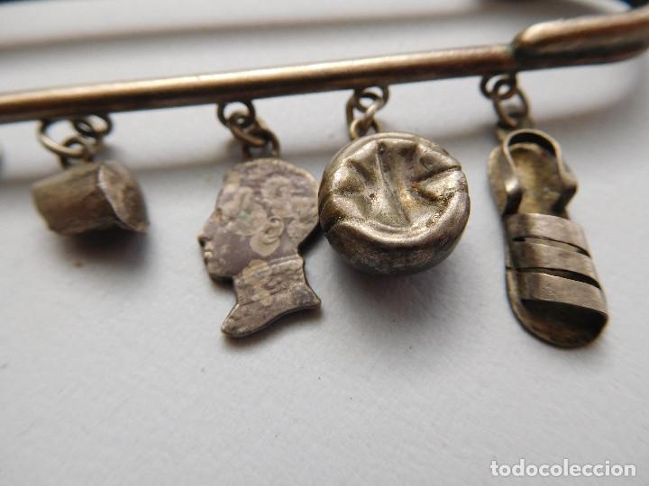 Joyeria: Broche o imperdible de plata con colgantes - Foto 3