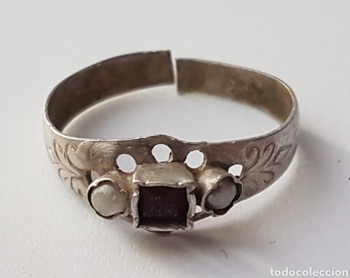 Joyeria: Antiguo anillo plata 2 perlas y rubi? - Foto 2