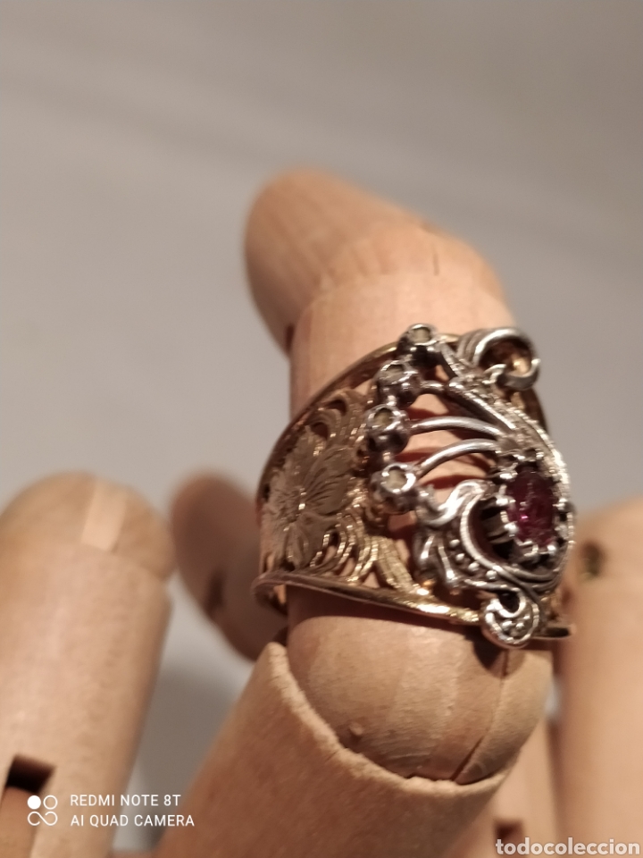 Joyeria: Anillo de plata dorada y granate. - Foto 2
