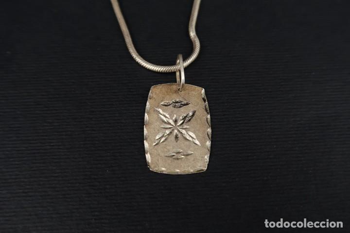 Joyeria: Antiguo Colgante con Cadena de Plata - Foto 1