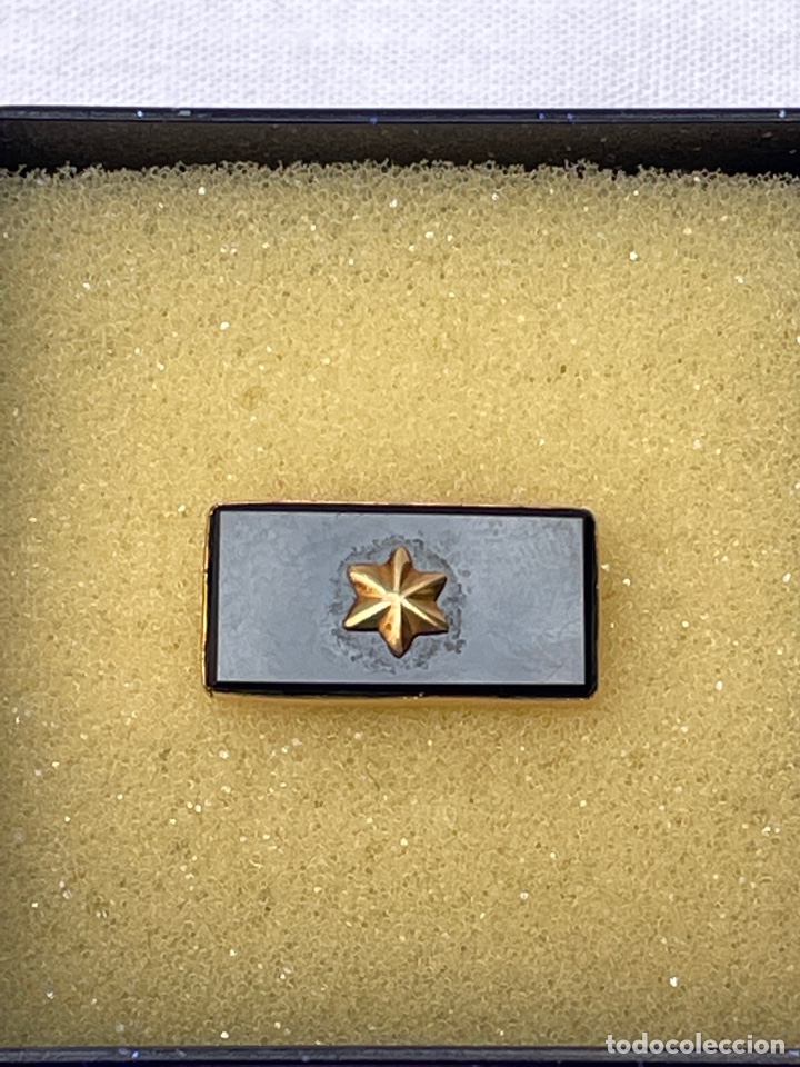 Joyeria: Insignia Alf&eacute;rez de oro de 18K y &oacute;nix - Foto 5
