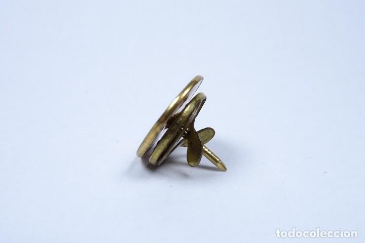 Joyeria: Pin antiguo en oro con inscripciones - Foto 5