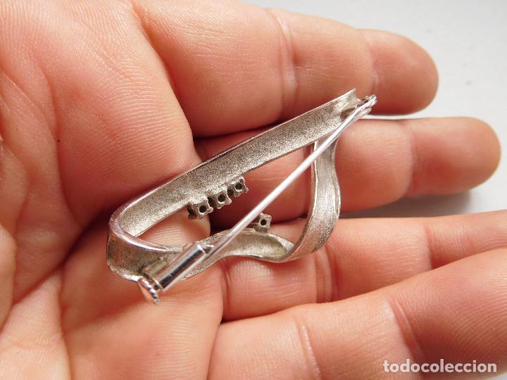 Joyeria: Broche antiguo de plata y piedras verdes - Foto 5