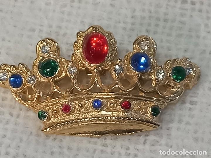 Joyeria: BROCHE ( CORONA ) P. DORADA-PEDRERIA - Foto 2