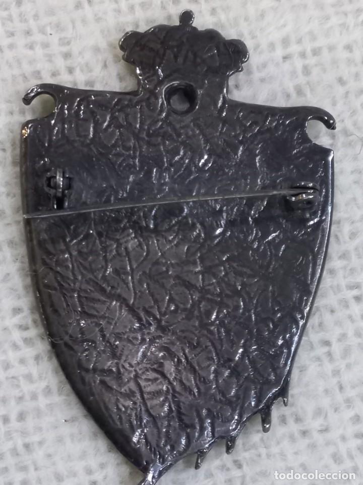 Joyeria: BROCHE ( ESCUDO ) G. PLATEADO - Foto 6