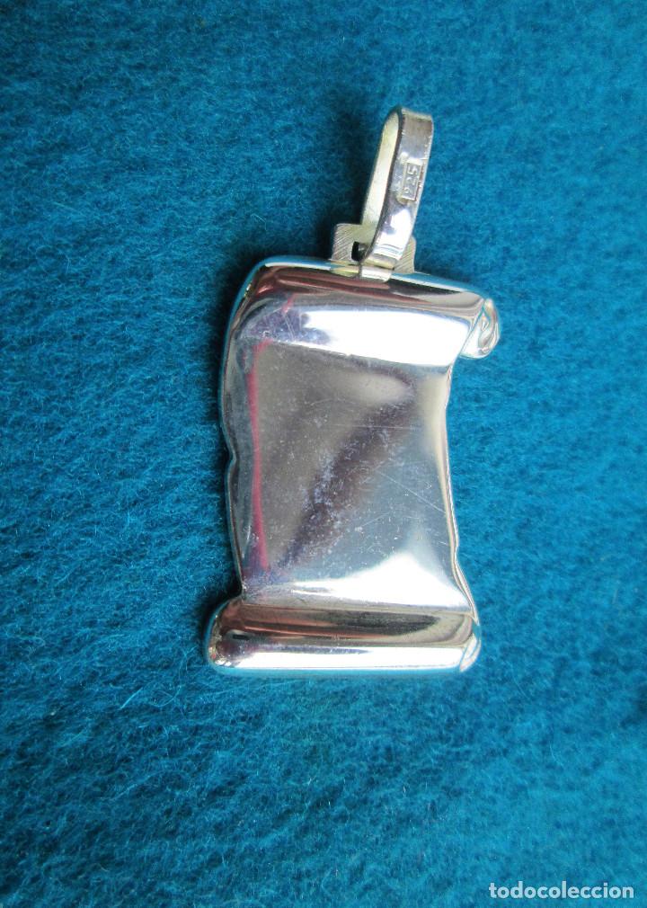 Joyeria: COLGANTE DE PLATA - PLACA PERGAMINO - SIN ESTRENAR - Foto 1