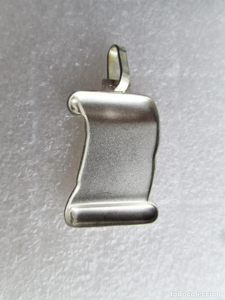 Joyeria: COLGANTE DE PLATA - PLACA PERGAMINO - SIN ESTRENAR - Foto 3