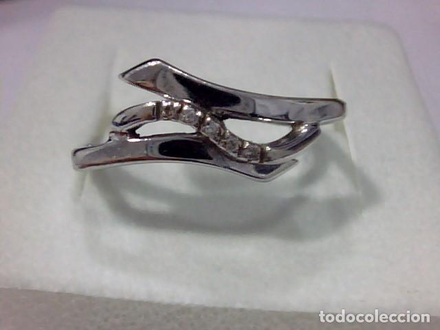 Joyeria: anillo oro blanco 18 kts y diamantes - Foto 1