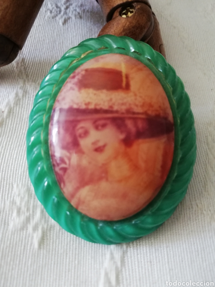 Joyeria: ANTIGUO BROCHE. CELULOIDE , BAQUELITA. DAMA DE EPOCA - Foto 1