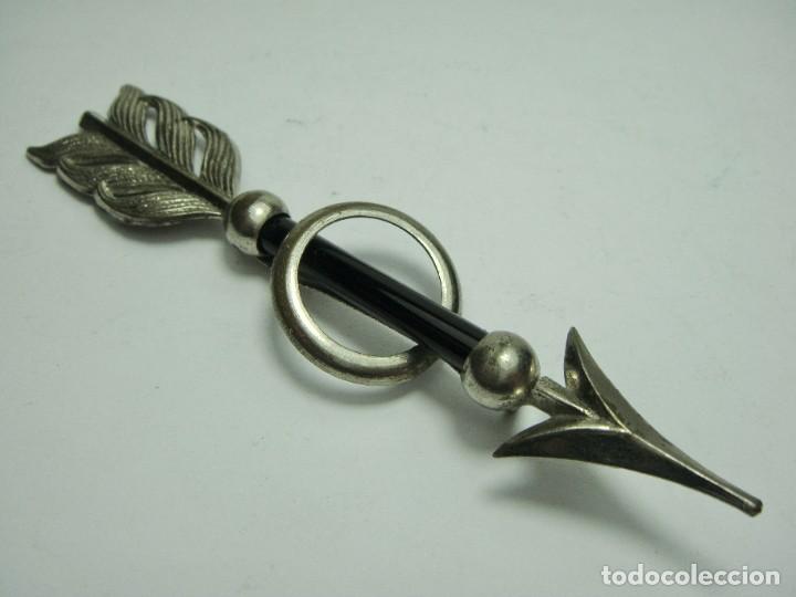 Joyeria: Broche con forma de flecha &middot; Plata &middot; ca. 1890&ndash;1910 - Foto 2