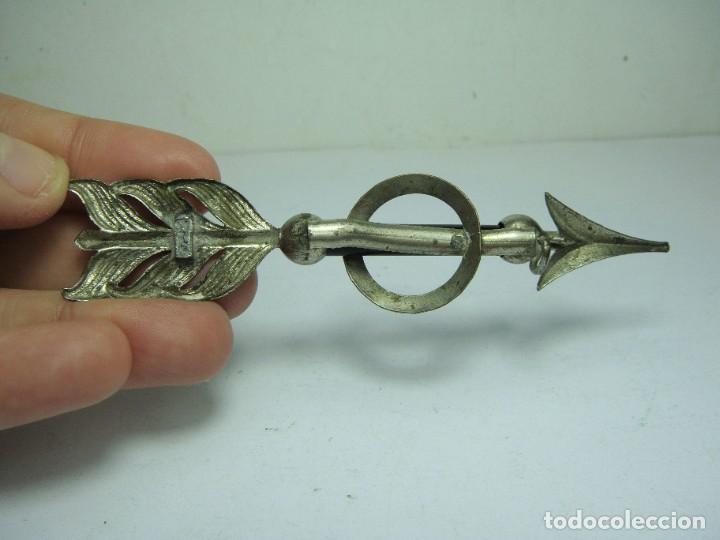Joyeria: Broche con forma de flecha &middot; Plata &middot; ca. 1890&ndash;1910 - Foto 3