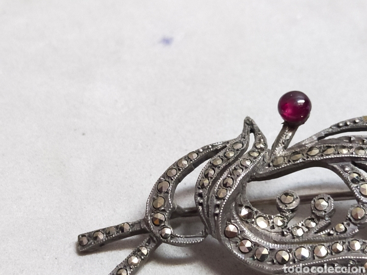 Joyeria: BROCHE DE PLATA Y MARQUESITAS Y GRANATE? - Foto 2