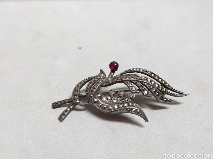 Joyeria: BROCHE DE PLATA Y MARQUESITAS Y GRANATE? - Foto 1
