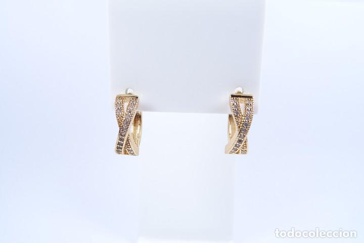 Joyeria: Pendientes en oro de 14k en forma de aro con piedras talladas - Foto 2