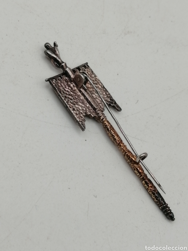 Joyeria: Antiguo broche religioso. Plata de ley - Foto 3