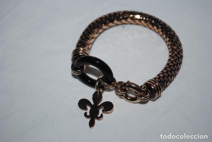 Joyeria: PULSERA CON FORMA DE ESCAMAS Y FLOR DE LIS - Foto 1